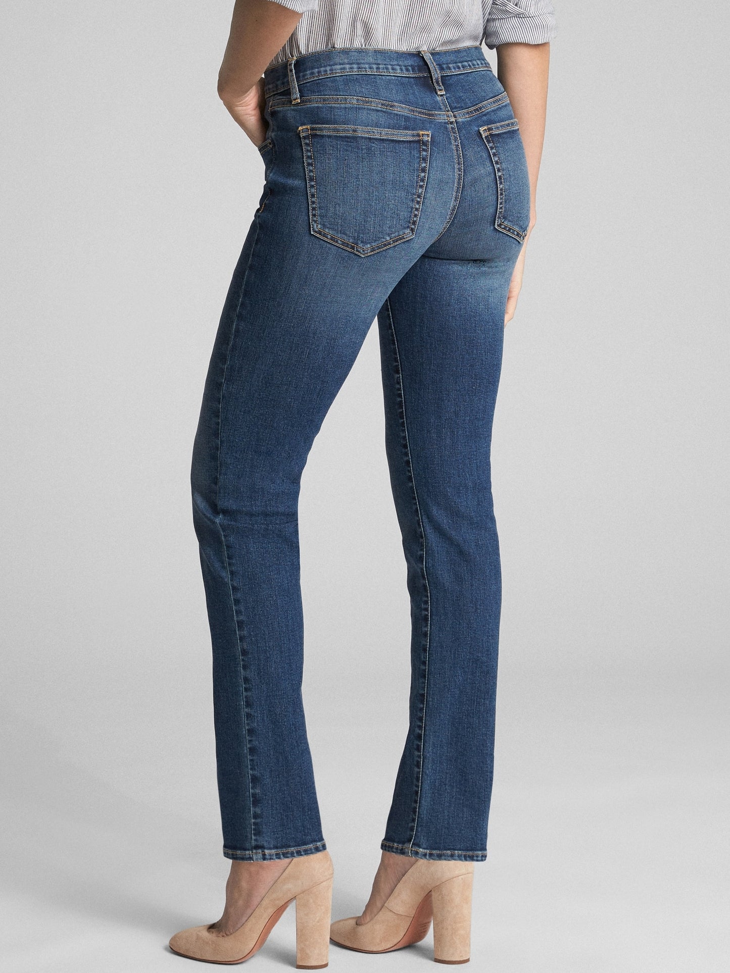 Gap Mid Rise Classic Straight Jeans - Medium Indigo