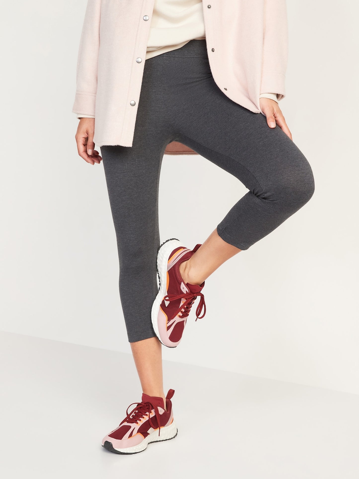 ON High-Waisted Cropped Leggings For Women - Grey